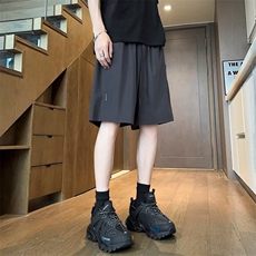 深灰色