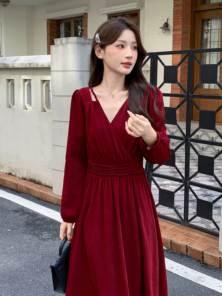 优雅气质红色长袖连衣裙女2025秋季新款收腰显瘦洋气减龄漂亮长裙,女装连衣裙,玖莱伊