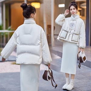 现货2023新中式刺绣羽绒服毛毛立领宽松白鸭绒短外套小香风上衣