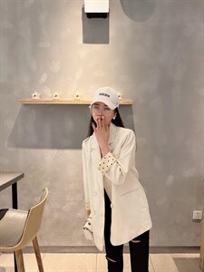 2022春款小西装图片