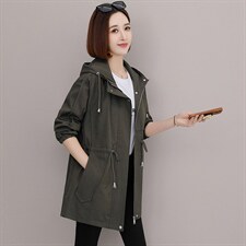 外套女春秋2025年新款小个子流行大码休闲上衣妈妈春季中长款风衣，女装风衣，依万里