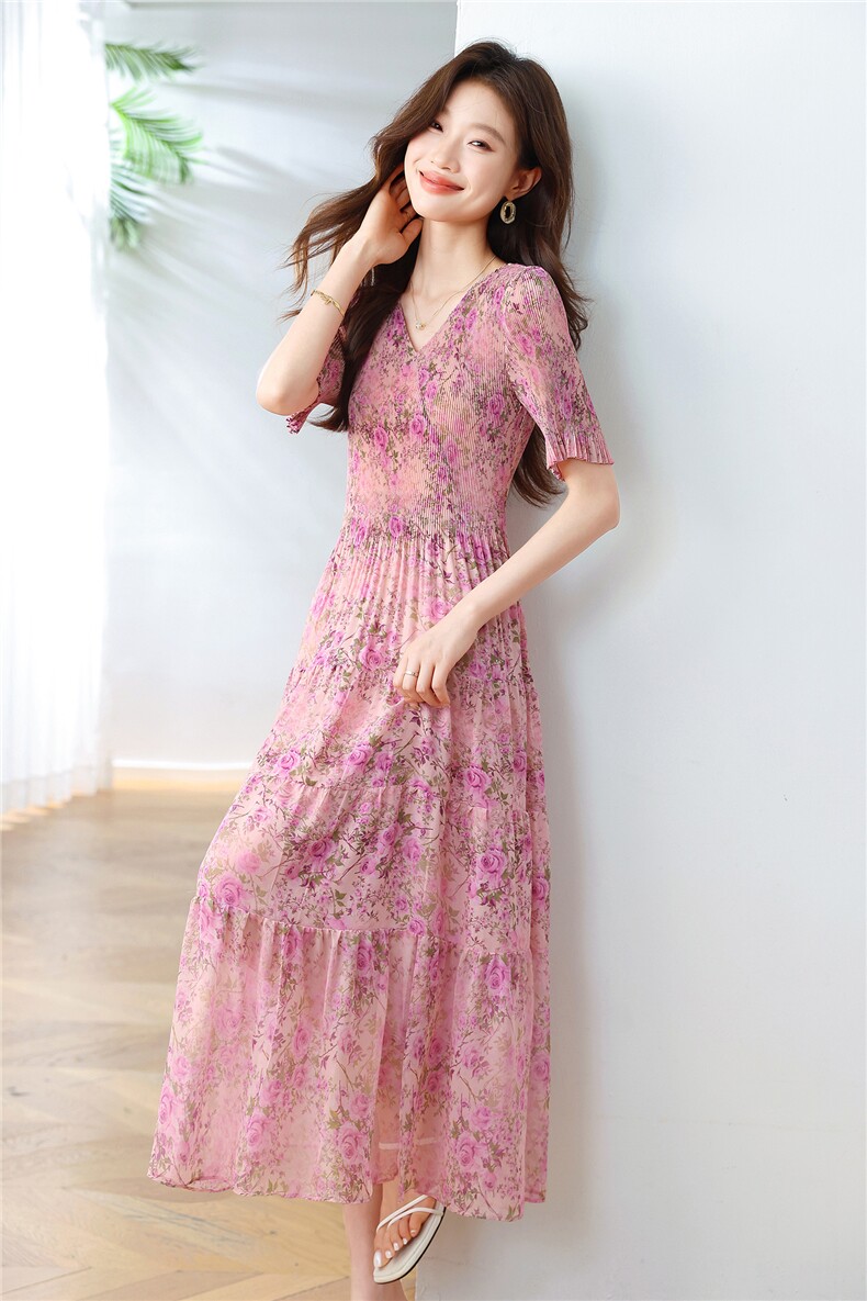 女士连衣裙2025年夏季新款时尚减龄休闲百搭修身显瘦碎花中长裙子,女装连衣裙,布芭啦
