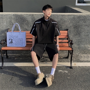 新款休闲带帽短袖短裤套装图片