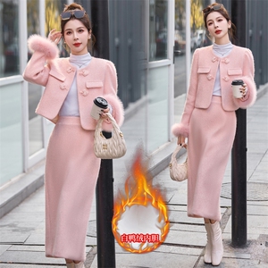 【bao款现货】2023新款冬装羽绒服套装套鸭绒领子袖毛真狐狸毛图片