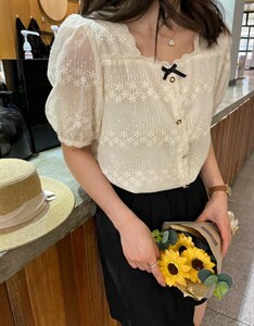 方领小设计上衣图片