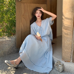 独特绝美蓝色衬衫半身裙女夏2025新款大方得体穿搭减龄图片