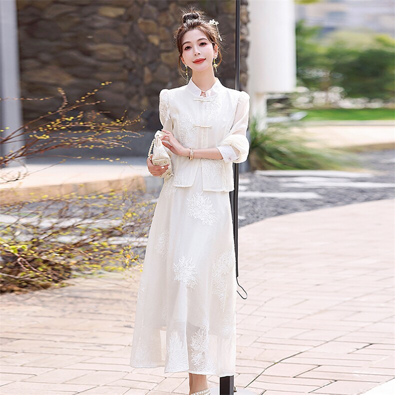 现货新中式半身套装裙女2025年夏装新款盘扣刺绣网纱袖上衣两件套,女装套装/套裙,丽美静依