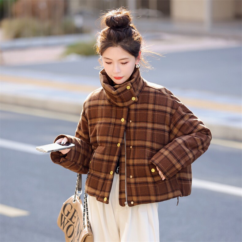 小香风红色格子短款羽绒服女2024冬季新款小个子立领白鸭绒面包服,女装羽绒服,意芙