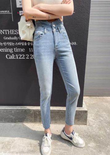 广州厂家直营店，主做二批，连锁公司单。贴牌贴标都可，女装，DK&DK