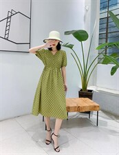 【现货】新款收腰显瘦气质连衣裙，女装连衣裙，得瑟空间