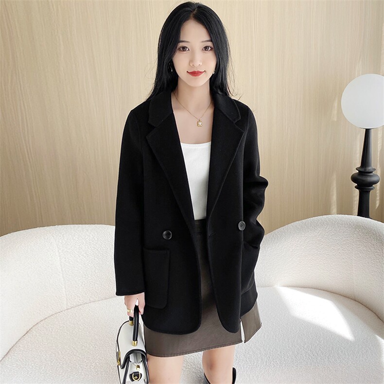秋冬季羊毛时尚休闲经典V领两排一扣带兜中款大衣,女装双面呢大衣,温贝尔羊绒大衣