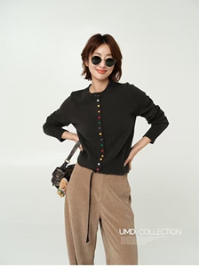 法式彩扣针织开衫女2025新款精纺毛长袖打底外搭毛衣内搭毛衣小衫图片