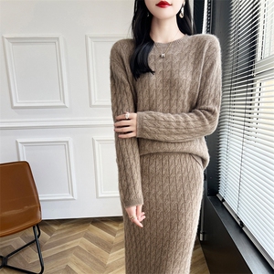 女士秋冬羊毛套裙羊毛图片