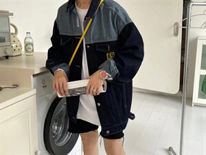 春季新款牛仔拼接外套图片