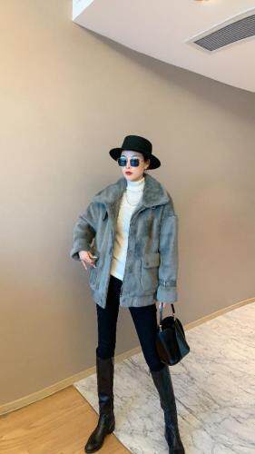 现货皮毛一体，女装，斯瑞威