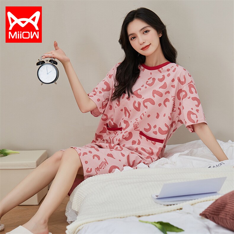 2025年秋季豹纹女士粉色睡裙圆领短袖中裙时尚百搭，睡衣套装，泰合衣坊