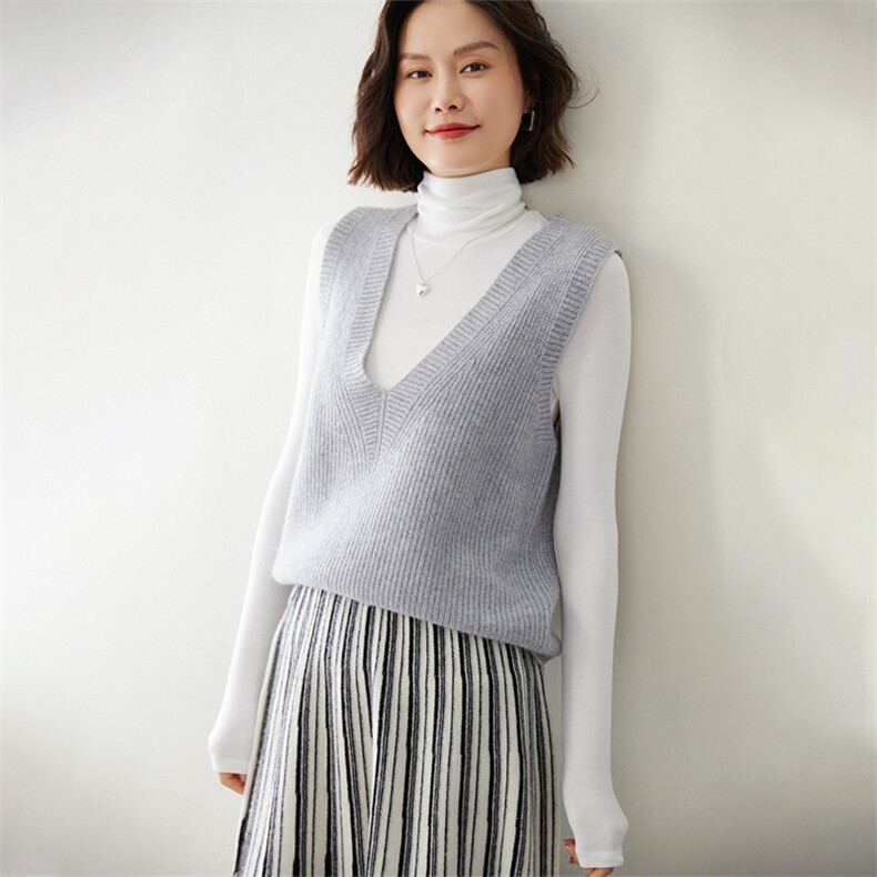 时尚百搭V领羊绒马甲女款修身显瘦无袖针织背心外套,女装马甲,迎冬羊绒