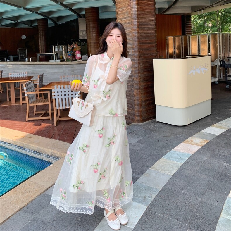 薄纱刺绣蝴蝶结上衣小吊带半身裙套装女2025夏新款绝美气质三件套,女装套装/套裙,含赞