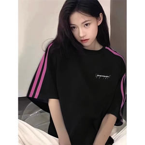 抖音得物品质二开240克宽松纯棉美式潮牌印花三条杠中性风短袖T恤图片