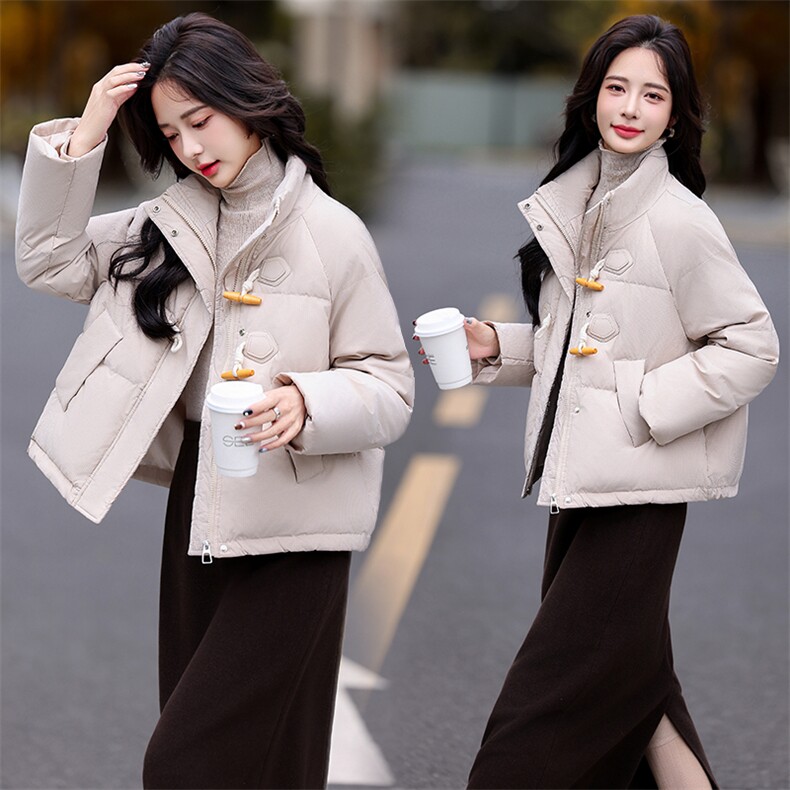 有报告！90%白鸭绒立领羽绒服，档口拿220元，女装羽绒服，沐七七