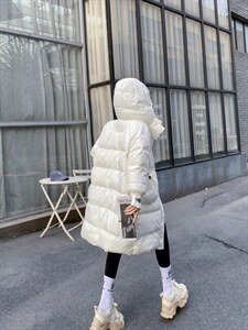韩系连帽长款羽绒服图片