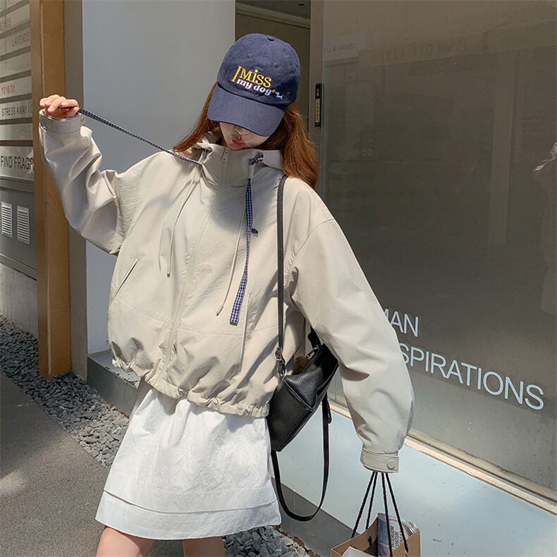 26新款现货大货已到店连帽撞色冲锋衣6859-P165-K248,女装短外套,2D034