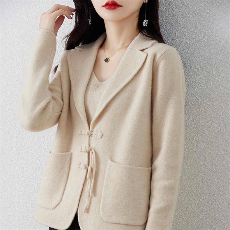 柔软舒适百搭潮流时尚保暖中式盘扣羊毛西服，女装西装，牧雅羊绒