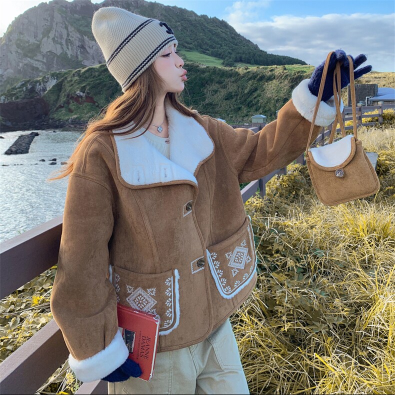 咖色美拉德皮毛一体羊羔毛外套女冬季2025新款独特漂亮巨好看棉服,女装短外套,2D076