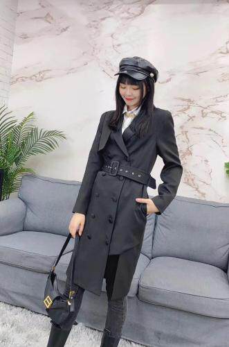 2021新款春装设计师款风衣裙现货，女装风衣，艾涵o