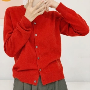 时尚百搭女士秋冬羊毛针织开衫简约休闲显瘦红色毛衣外套图片