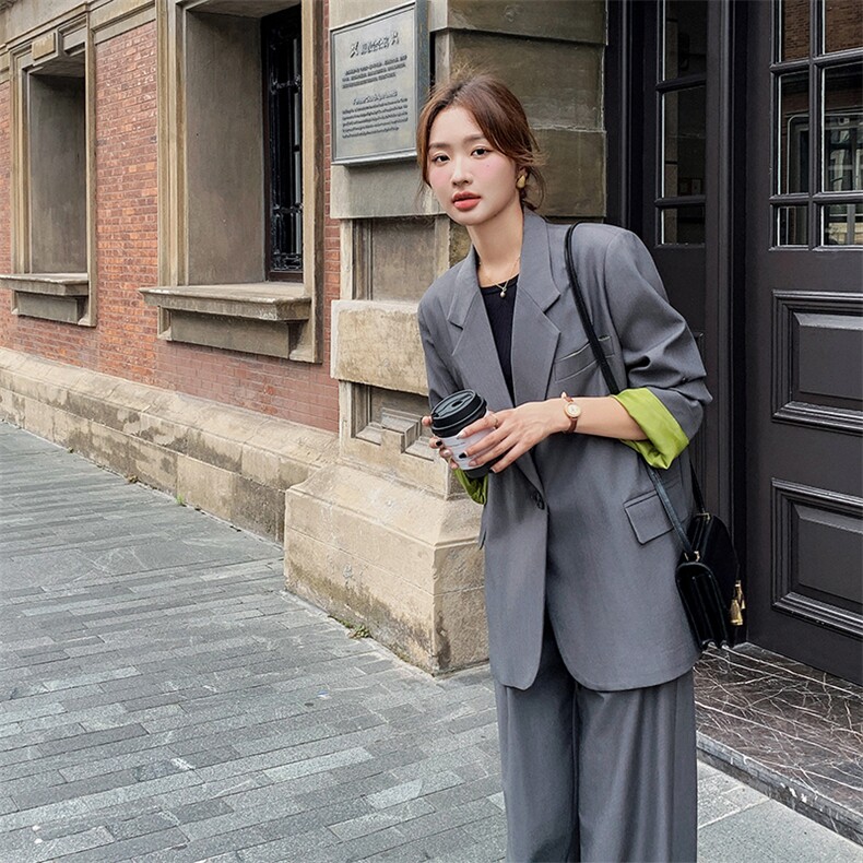 高级感超好看灰色西装外套女春秋2025新款韩系独特炸街休闲小西服图片