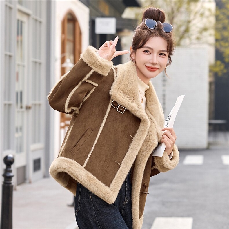 现货2025年冬季新款加绒加厚羊糕毛皮毛一体外套,女装棉衣/棉服,蓝诺裳