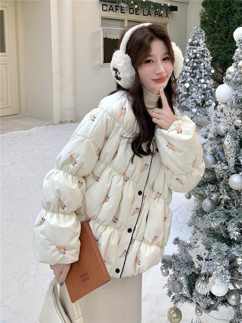时尚圆领羽绒服女冬2025新款冰淇淋刺绣图案超火巨好看白鸭绒外套,女装羽绒服,琦鑫阁（原依鑫阁）