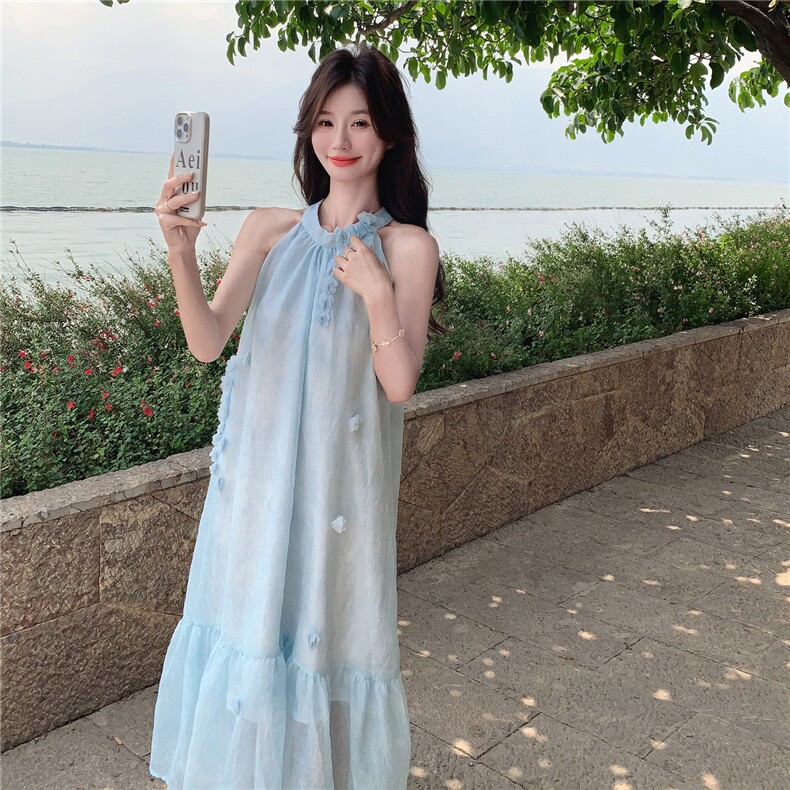 超好看蓝色立体碎花挂脖吊带连衣裙女夏2025新款独特漂亮绝美长裙,女装连衣裙,2C273