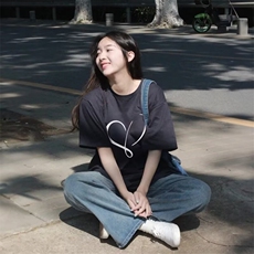 深灰色