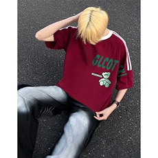酒红色