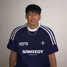 藏青色