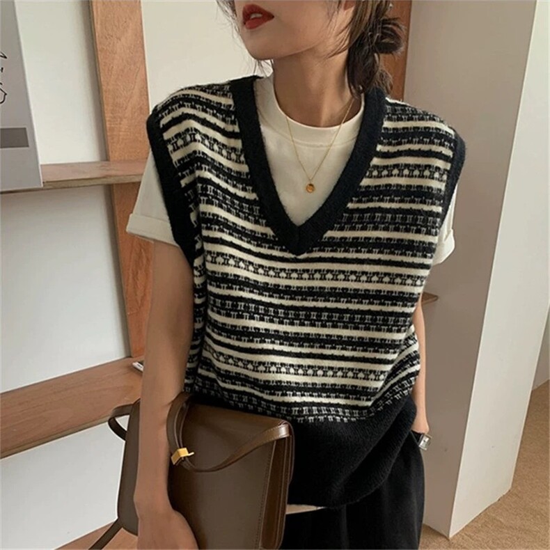 时尚V领宽松慵懒风拼色无袖毛衣背心女装针织马甲，女装马甲，昂家羊绒