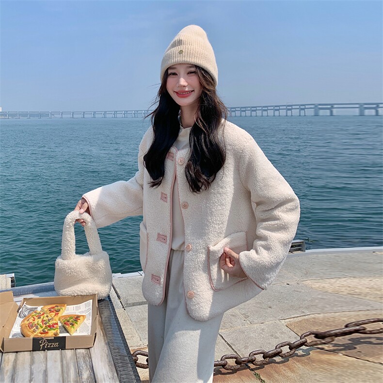 粉色菱形格两面穿连帽外套女2025冬季超好看学院风小个子气质上衣,女装羊羔毛/颗粒绒,帛锦泉