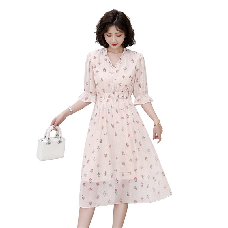 小香风碎花连衣裙新款夏季胖妹妹设计感流行过膝裙子,女装连衣裙,韩蔻秀