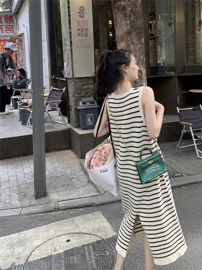 条纹针织连衣裙宽松无袖吊带裙小个子开叉打底背心裙,女装T恤,织己羊绒