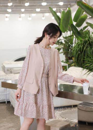 【现货】春季新款碎花连衣裙/西装马甲，女装连衣裙，笑思源