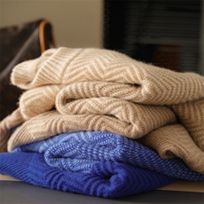 2025年秋季新款百搭男士拼色麻花羊绒衫，男装羊绒套衫，麦纱纱羊绒