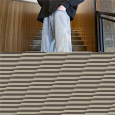 灰色