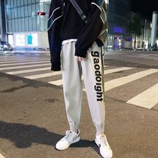 灰白色