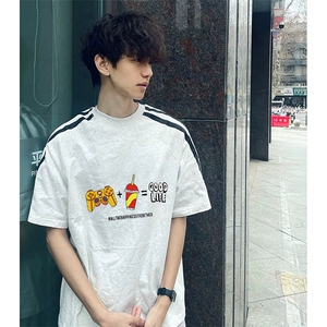 抖音得物品质二开240克宽松纯棉美式潮牌印花三条杠中性风短袖T恤图片