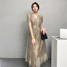 2022年夏季新款显瘦气质连衣裙高级感满满，女装连衣裙，序儿