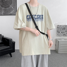 淡绿色