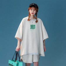 卡其色