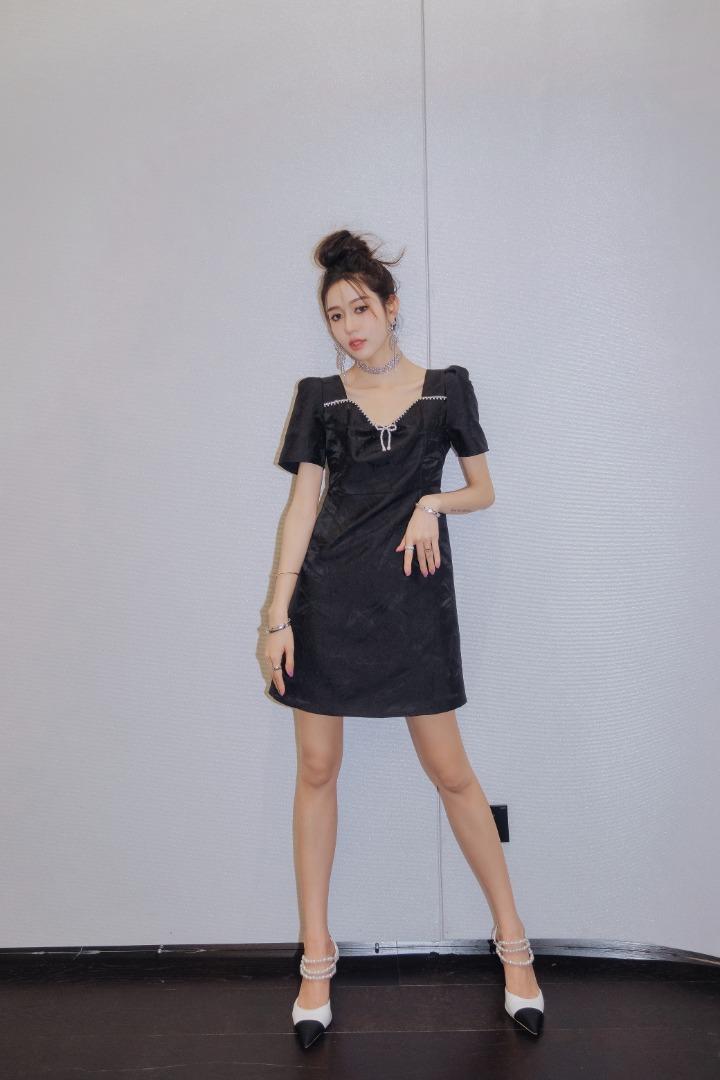 现货撞色蝴蝶结提花连衣裙,女装连衣裙,ceelphy